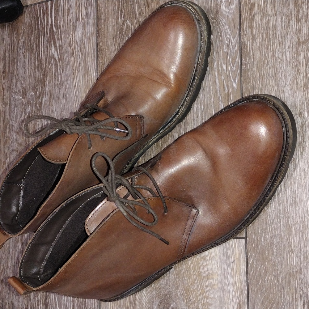 Nordstrom mens brown leather waterproof chukka boots. Size 9.5-10
